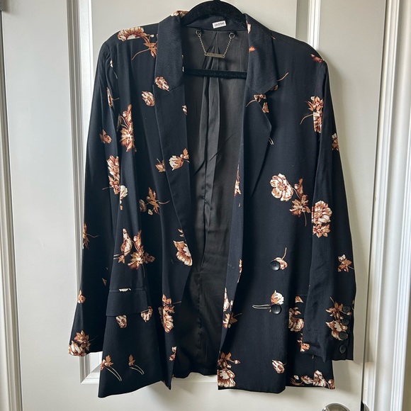 Women’s oversized floral jacket - Picture 1 of 5